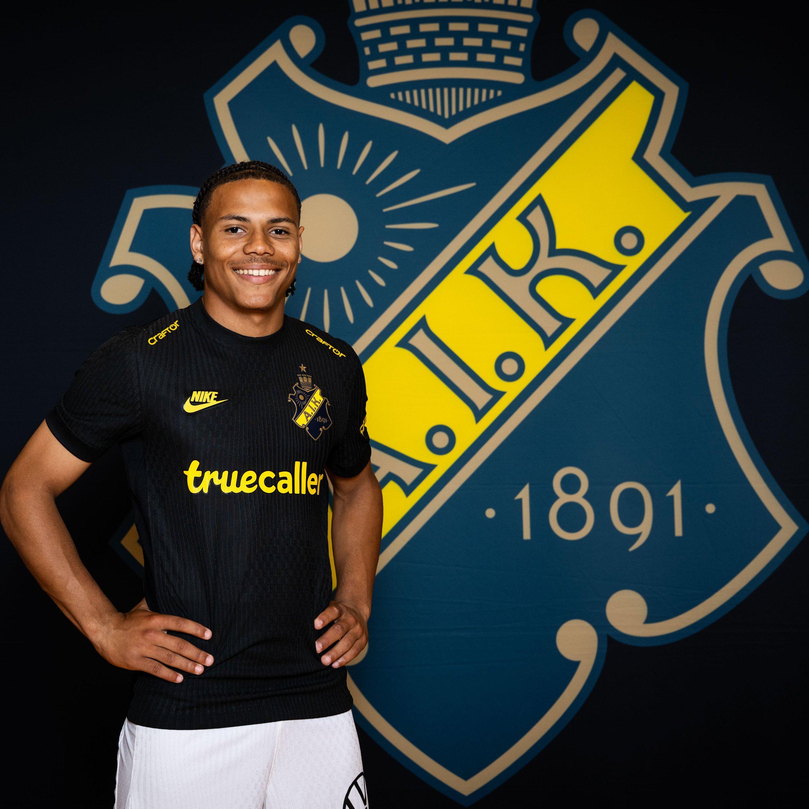 曼联1月300万签中锋小妖谈判中！拉爵继续刮彩，单场10球射手失宠