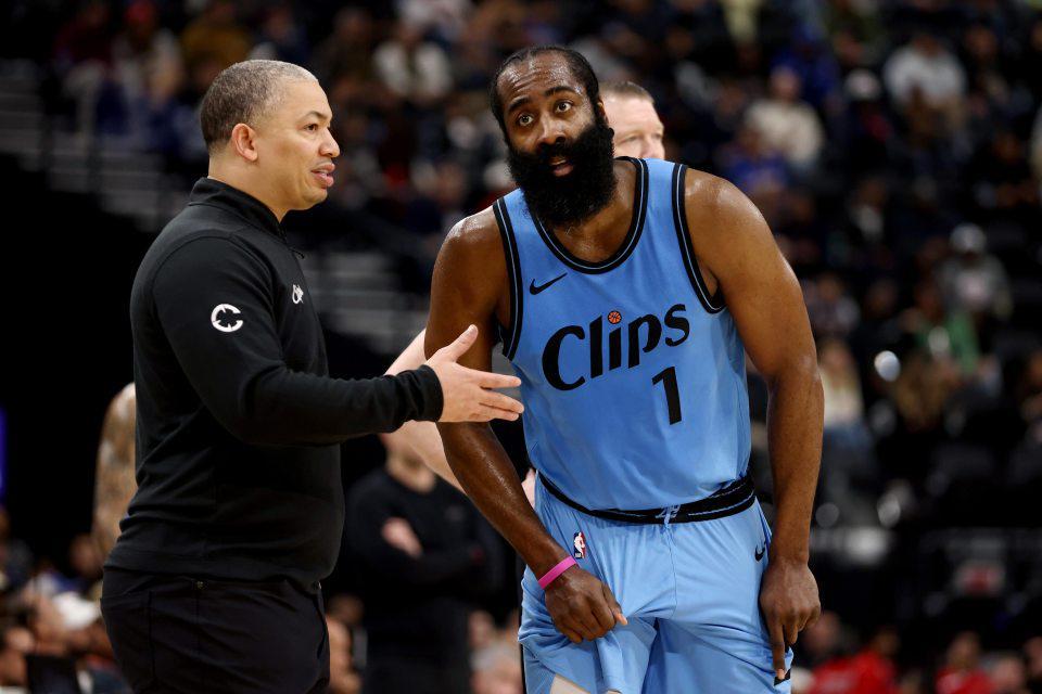 36岁哈登状态令人担忧！季前赛命中率不到37%球探称不如以往同期