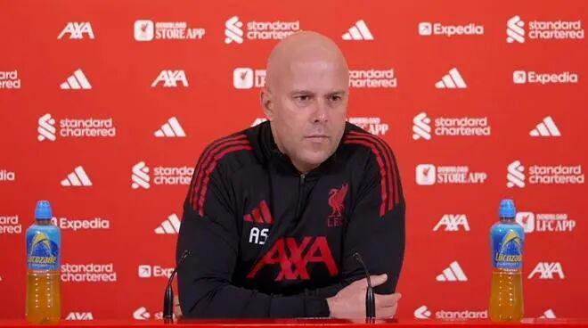 换汤不换药！萨拉赫首发并非输球根源，斯洛特三处失误害苦利物浦