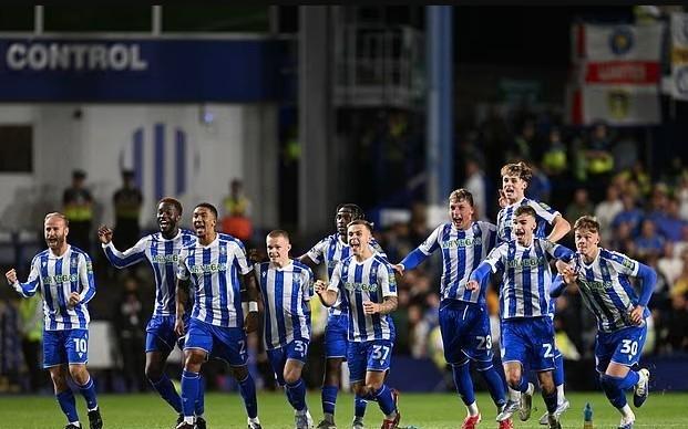 邮报：谢周三已收到5份正式收购提案，未来几天将再收到2份