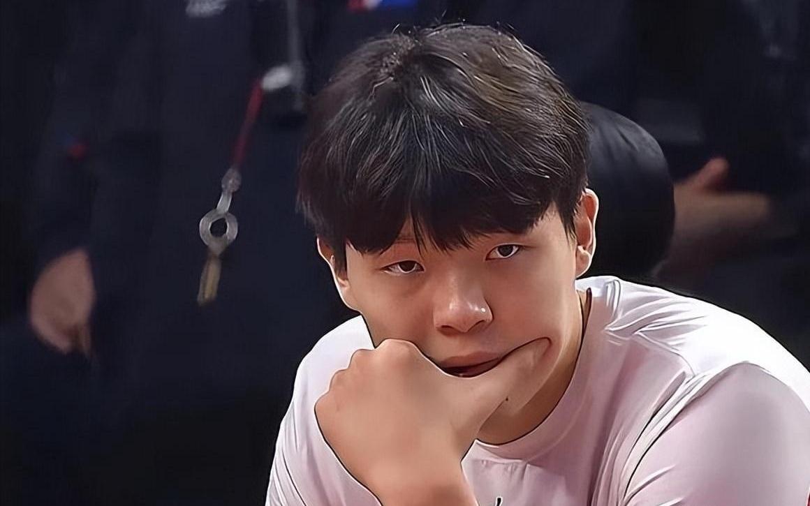 NBA杯杨瀚森未获出场机会，库里38分