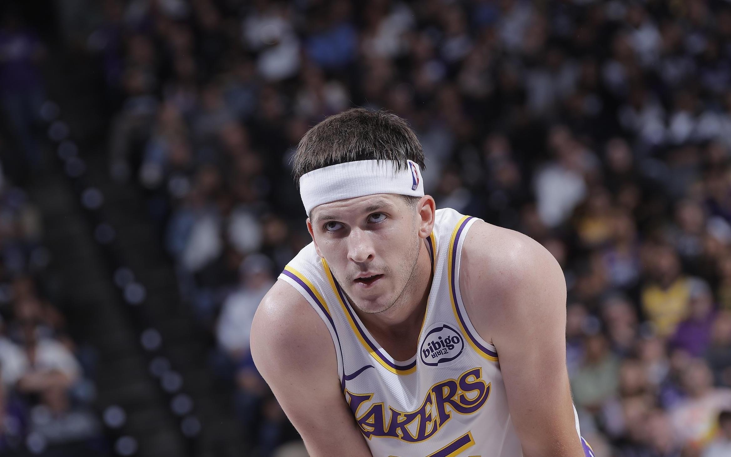 ESPN预测明日比赛胜率：湖人仅为45%，而开拓者为55%