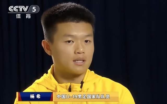 国足最大发现：20岁海归新星回国碾压，成“中超抢断王”！