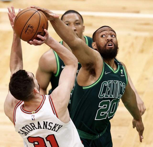 悲情天才：号称詹姆斯+杜兰特的结合体，如今27岁就被NBA淘汰