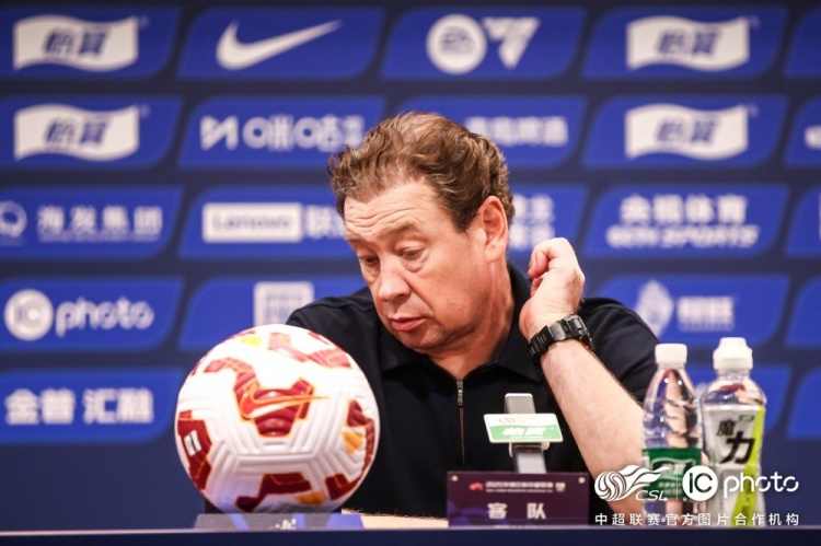 斯卢茨基：今天让我觉得印象最深刻的