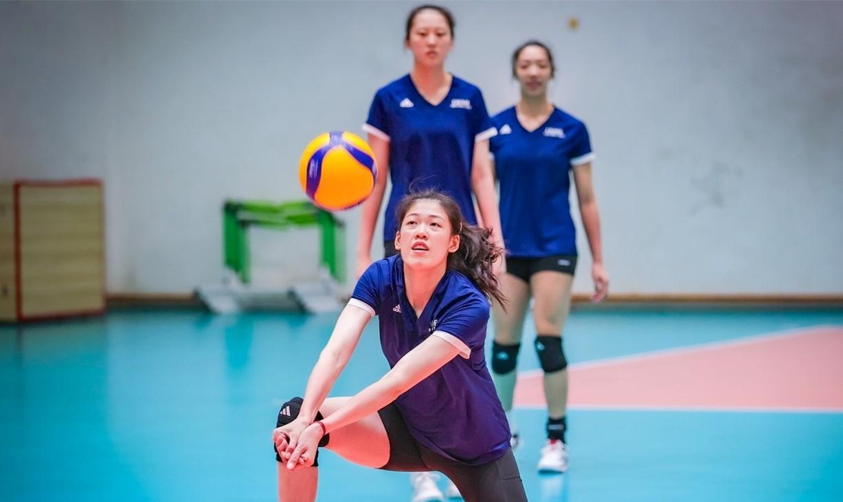 泪目！中国女排25岁王牌穿越6个月伤病归来：剑指世锦赛