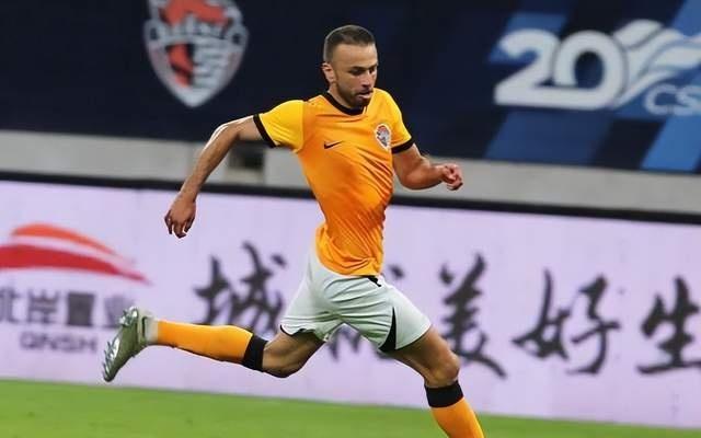 励志！35岁中超外援当选官方最佳球员：身价排外援倒数第二！