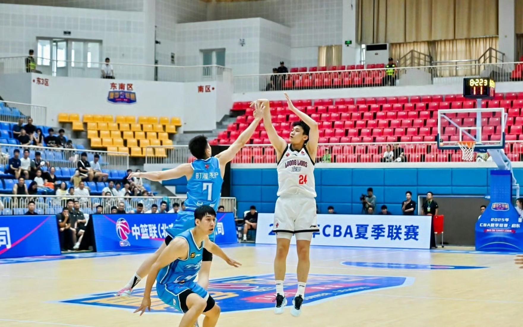 状态不俗，管子煜CBA夏联首秀高效得24+4+5