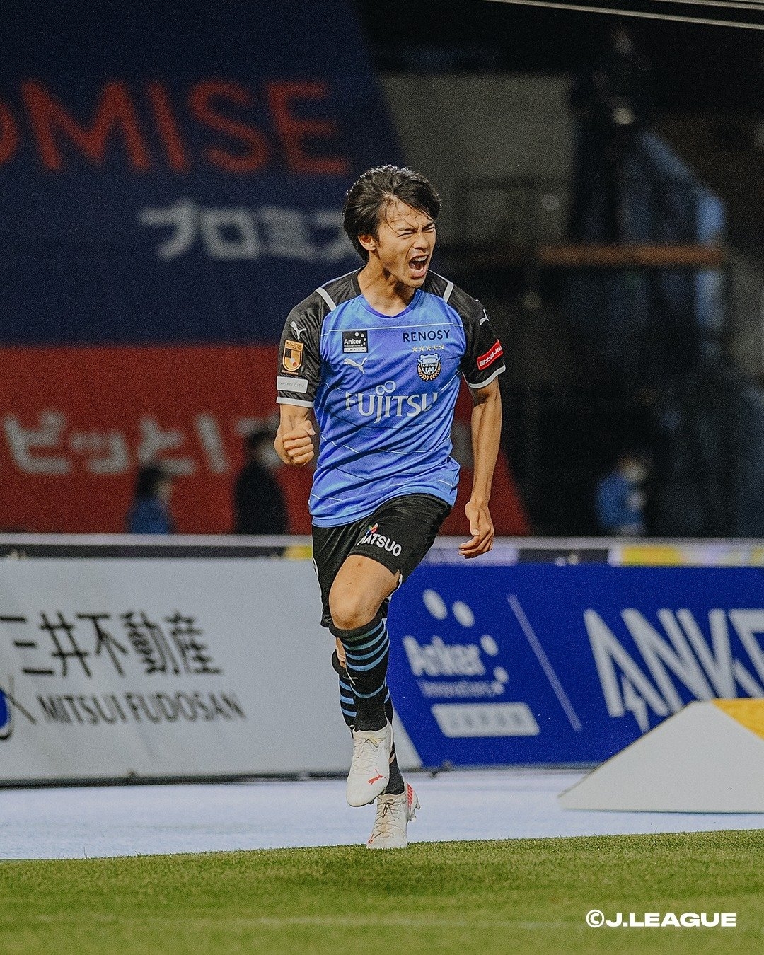 海鸥这逆天的眼光！布莱顿21年买三笘薰只花300万，现身价4500万