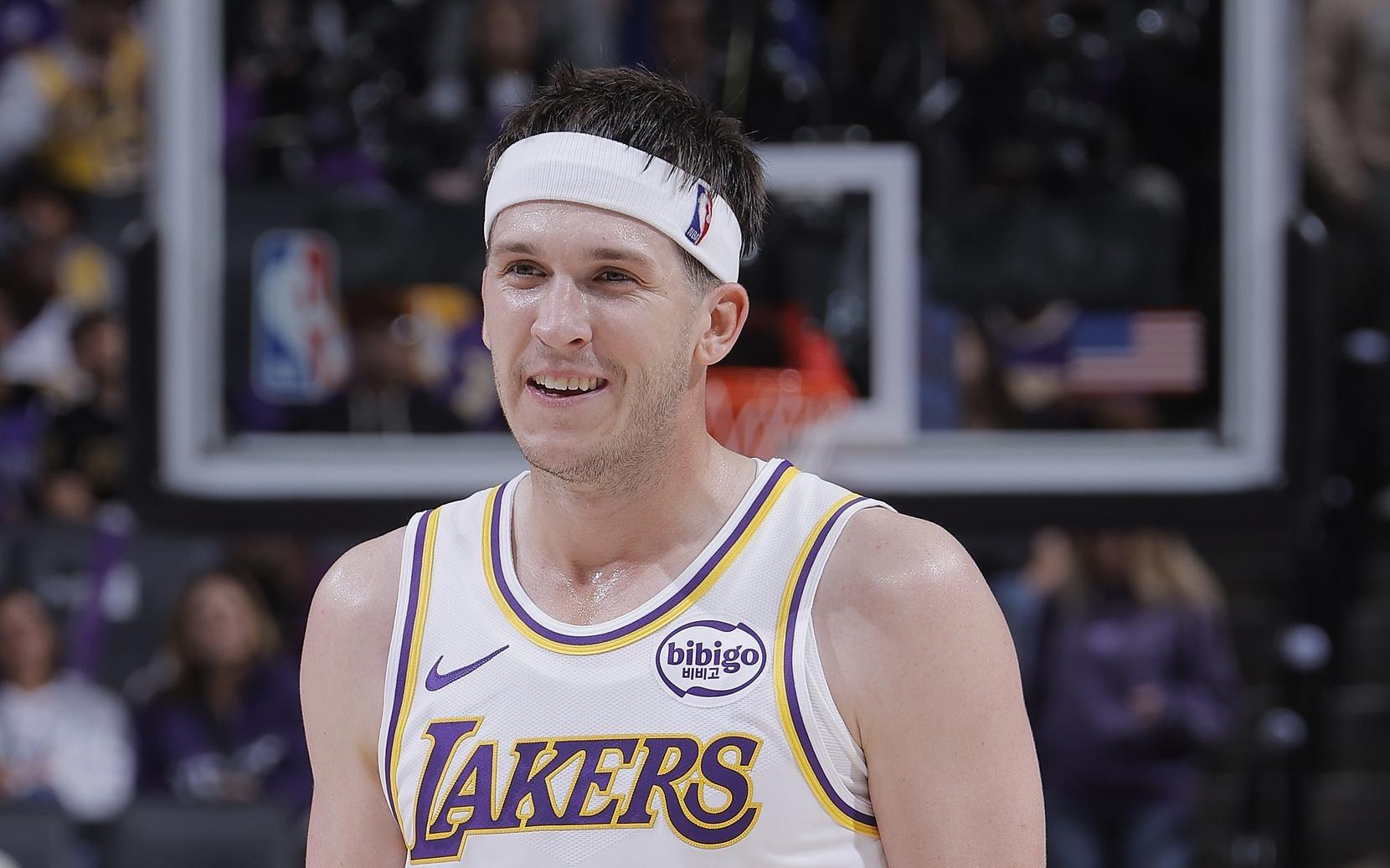 里夫斯背靠背合砍92分，创NBA落选秀连续两天总得分纪录