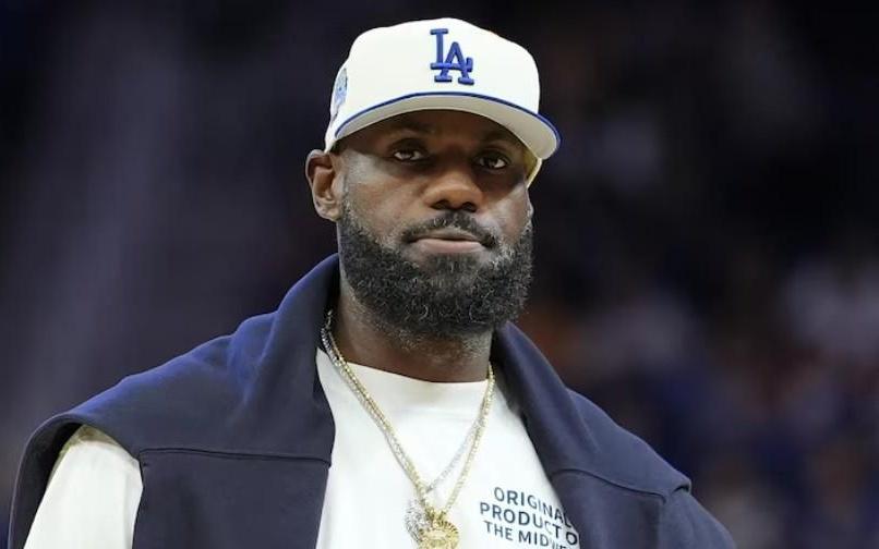 Shams：詹姆斯的伤势最初发生在7月底8月初的一次场上训练中