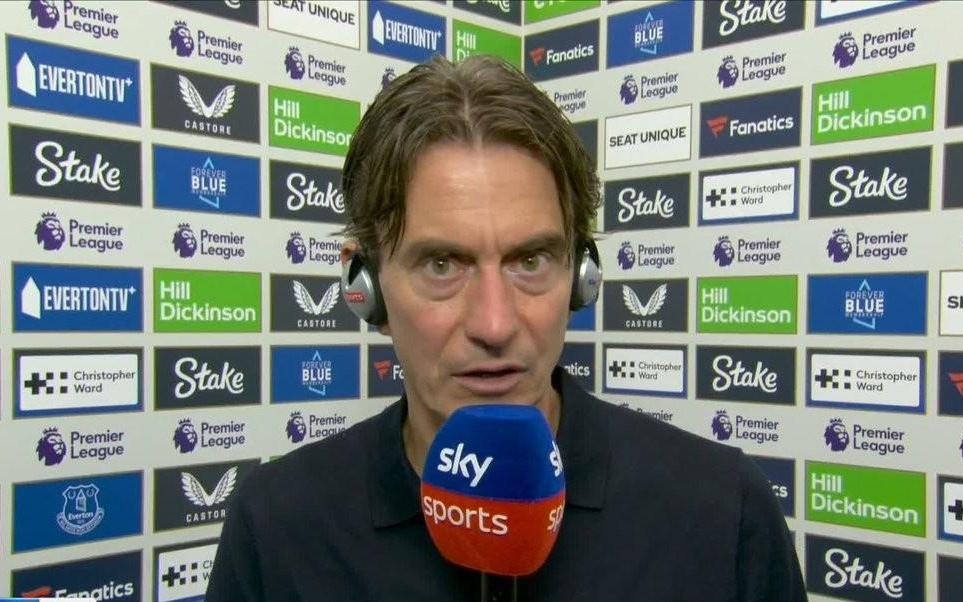 弗兰克：我很满意范德芬的表现，一开始我就说他得多进球