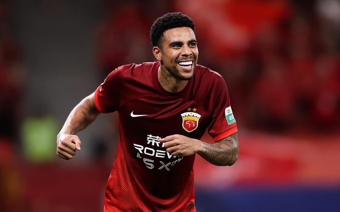 31岁巴西王牌惨遭海港弃用却成中超