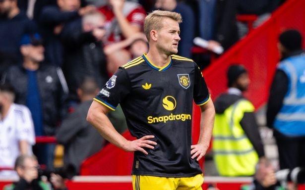 德利赫特:大家总是把目光投向主帅,但最终战术需要球员执行