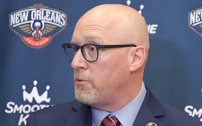 管理层混乱！主帅背锅！鹈鹕难关在哪里