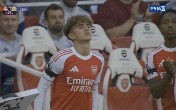 小孩哥首秀！15岁天才少年道曼登场，他是英超历史第二年轻球员