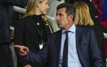 时隔多年回巴萨主场观赛，菲戈：能回来看这场比赛是一种享受