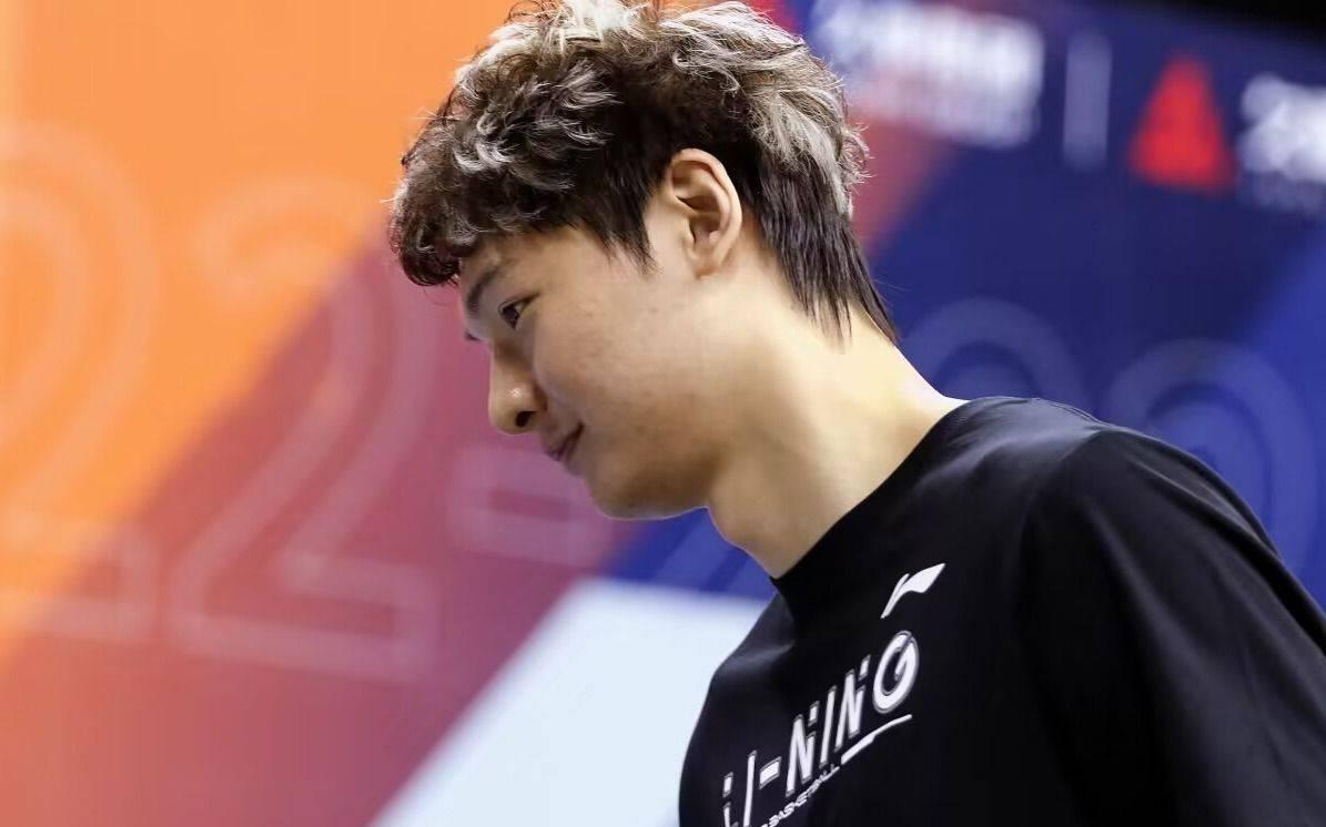 王哲林:15年赛季报销后身体跟不上NBA强度,错过了机会