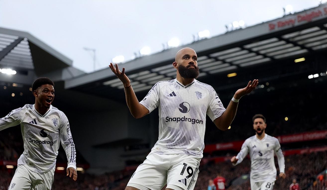 21！曼联攻陷安菲尔德，117年纪录诞生，阿莫林送利物浦4连败