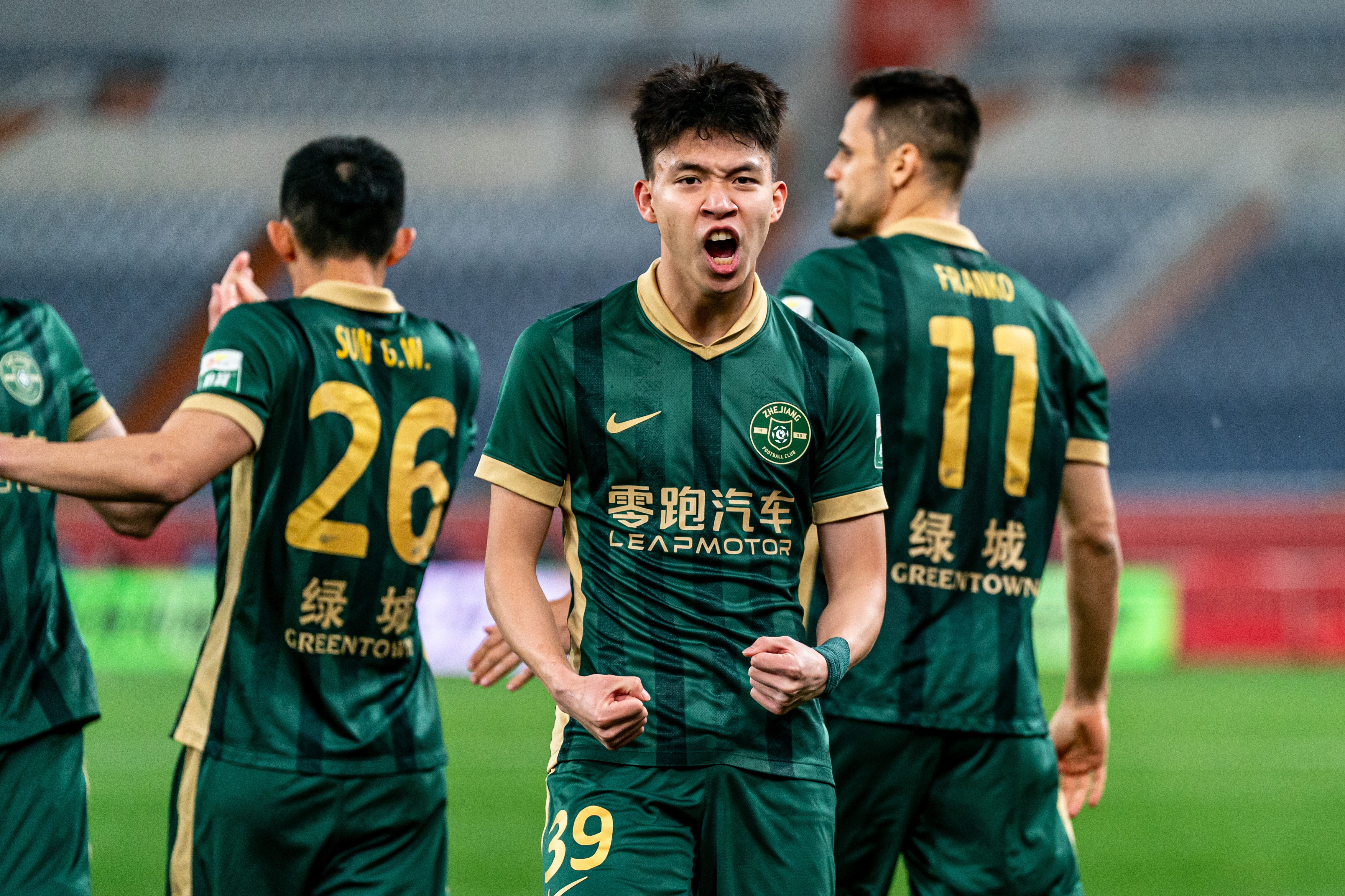 挑大梁的年轻人！18岁王钰栋俱乐部+