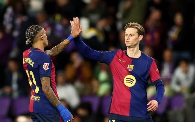 264场追平科曼！德容是巴萨队史出场次数第二多的荷兰球员