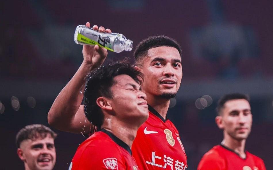 首发出战广岛三箭，19岁小将蒯纪闻迎个人亚冠联赛首秀