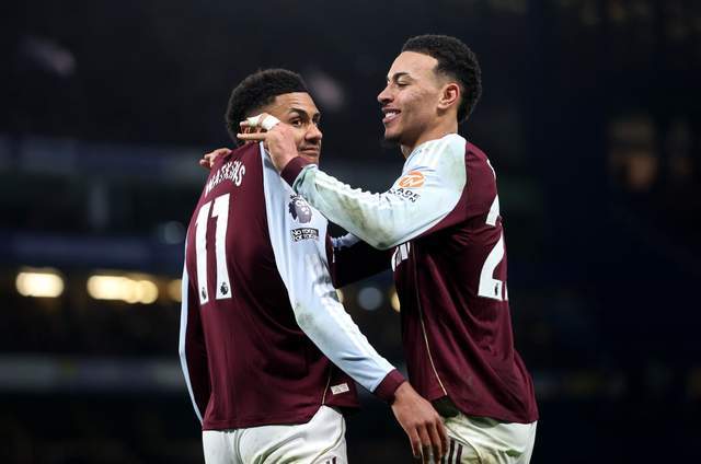 01到21！神奇替补双响，维拉逆转切尔西，11连胜叫板曼城阿森纳