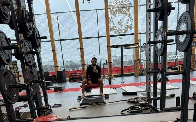 卡拉格转发萨拉赫训练照：很久没那么迫切地盼着利物浦赢球了