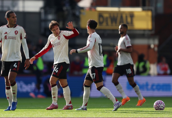 12！2大王牌新援集体哑火，又遭第97分钟绝杀，利物浦7连胜终结