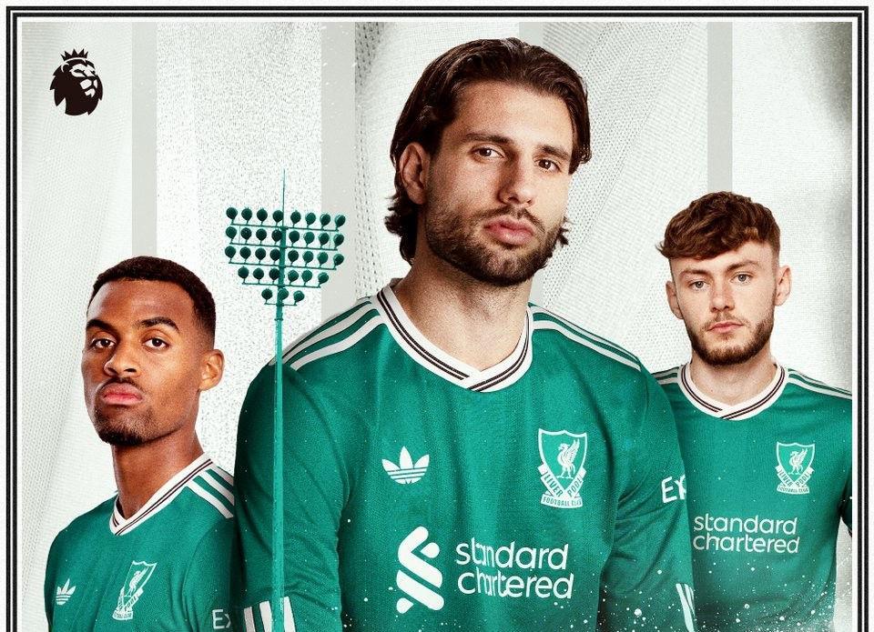 英超悲喜夜：曼联42夺三连胜利物浦23遭4连败掉第6切尔西12