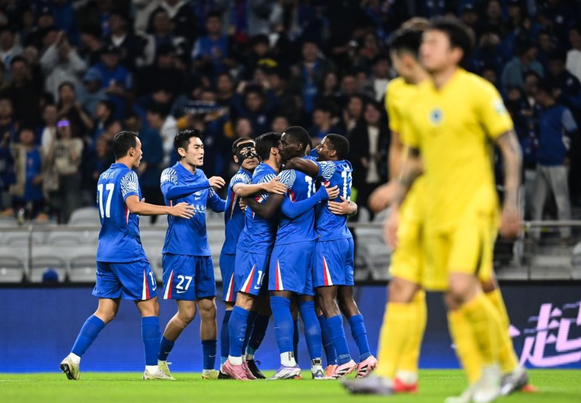 一场10让中超冠军存在悬念，前2相差2分，最后1轮决定冠军归属