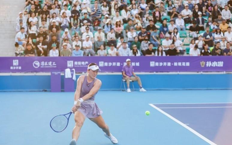 张帅因伤退出广网半决赛，孙璐璐李吉妮会师女单决赛