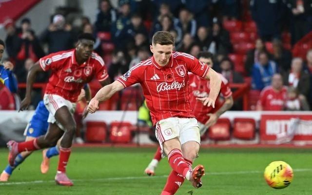 TA：曼联已准备好在冬窗积极运作，出现