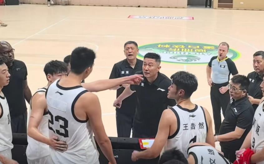闹掰了！广东2米26中锋申请转会，与杜锋没和好，续约计划终止