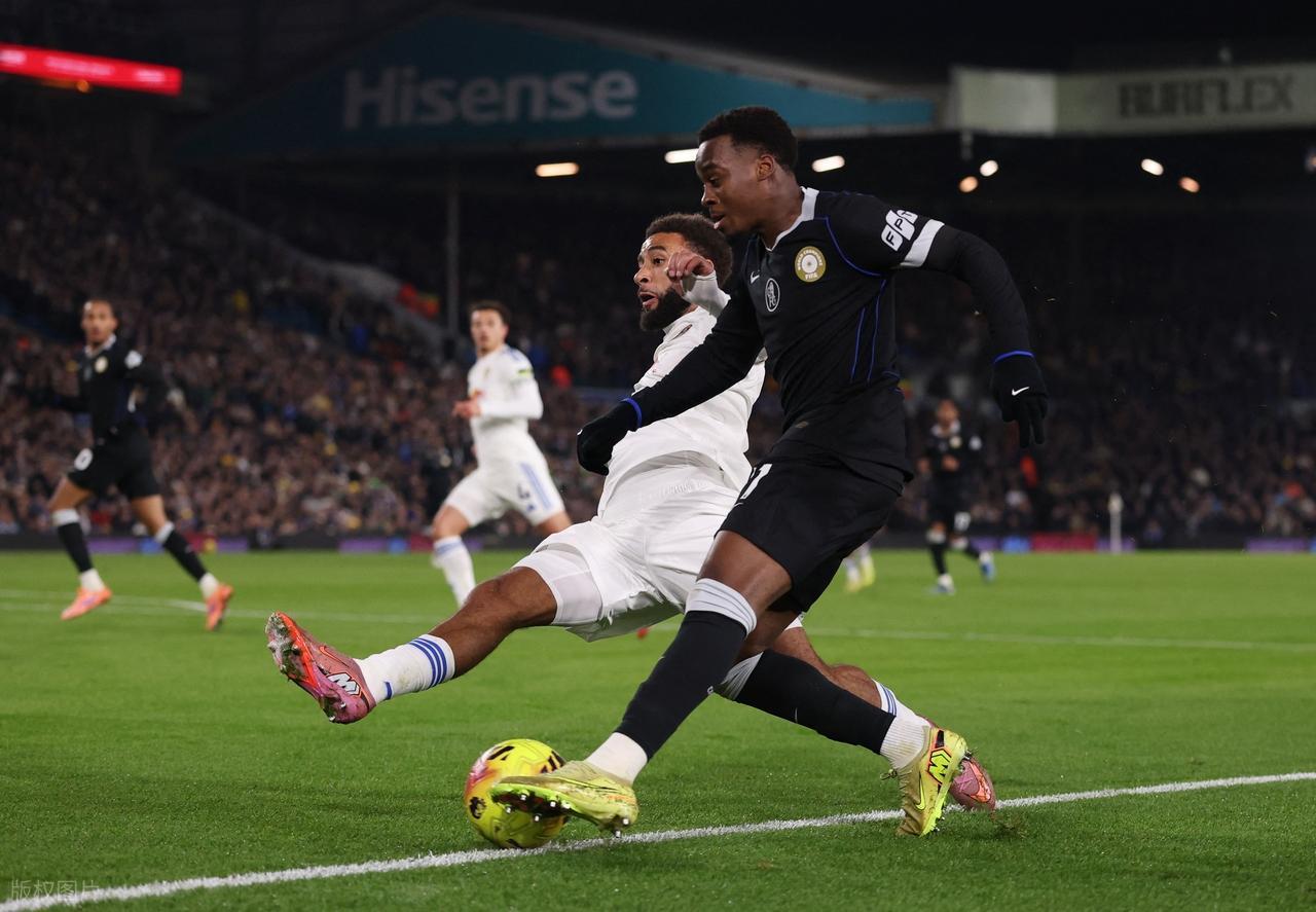 英超都是掉链子大王日本球员破门切