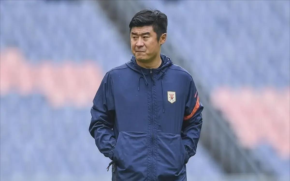 38岁少帅执掌中超新军！重庆铜梁龙的300天豪赌与土帅革命真相！