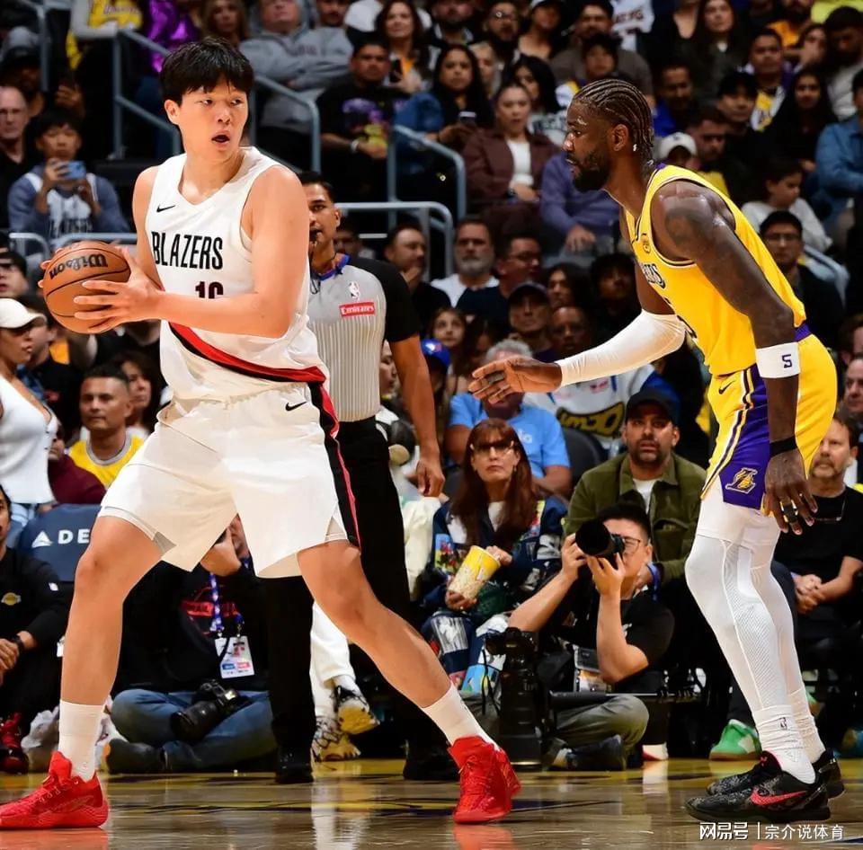 王者归来！杨瀚森被重新召回，专打湖人艾顿，开拓者用心良苦