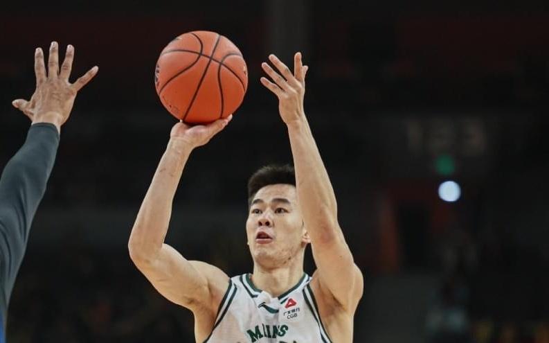 27投狂轰42分8助6板！男篮00后天才杀疯了：他还真有望冲击NBA