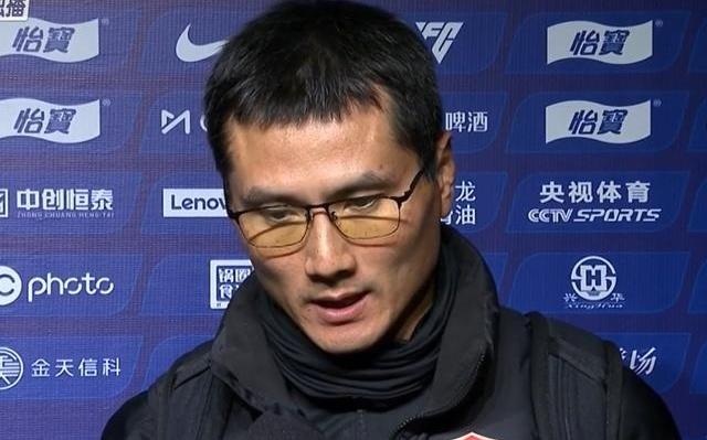 邵佳一：我们应该配得上三分，在休息室里我祝贺了队员们