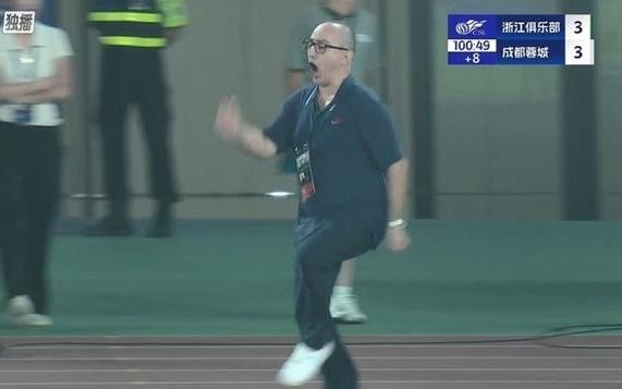 第100分钟丢球!卡列洛爆射破门,蓉城连丢三球33浙江!