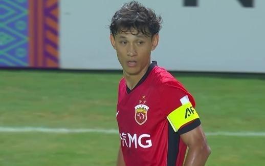 凌空斩世界波，王燊超当选中超官方第29轮最佳球员