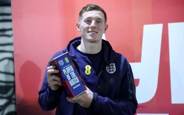 瓜帅头疼！金球先生沦为玻璃人曼城冬窗仍需补强中场