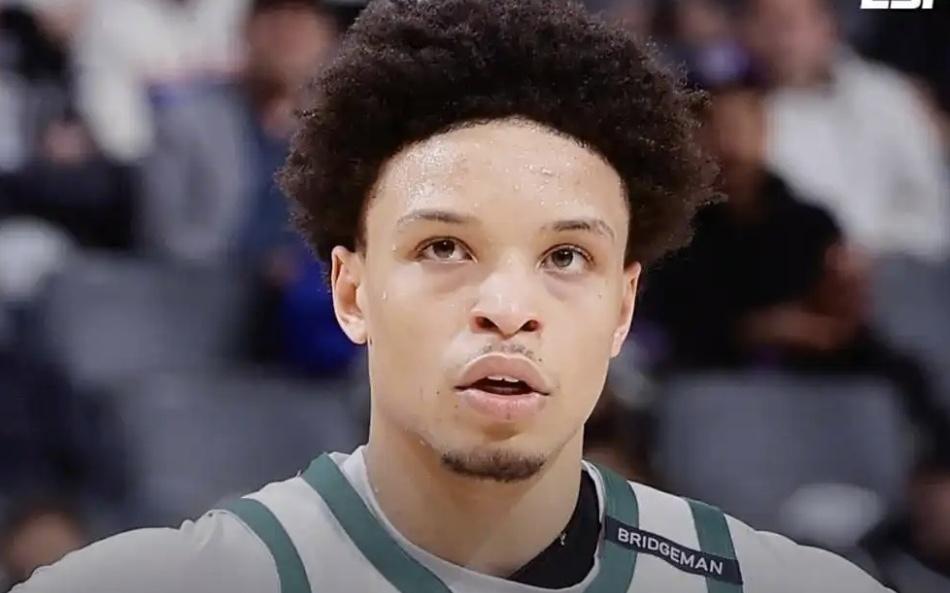 44顺位小偷赢勇士，34顺位中锋成NBA