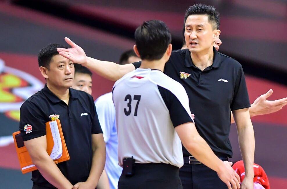 四川男篮被收购，CBA裁判报告重出江湖，潜力赛正式官宣举行