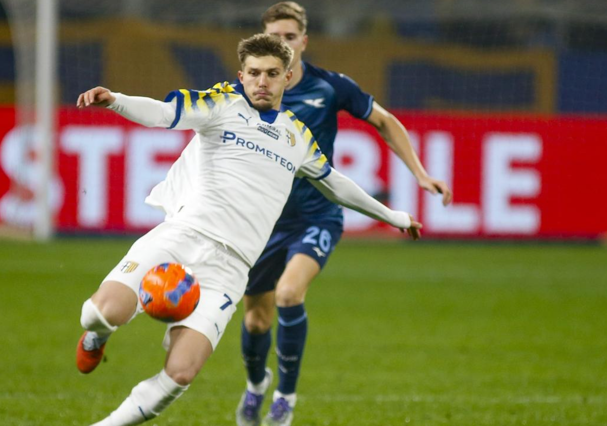 一场10踢出意甲神剧情：9人作战，极限绝杀，奎斯塔不敢相信