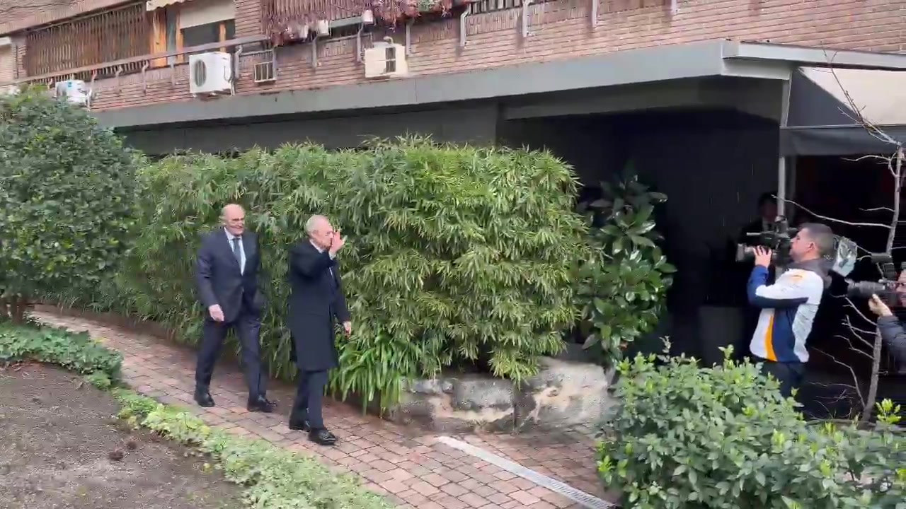 科贝电台：弗洛伦蒂诺抵达饭店，将与马竞高层吃午饭