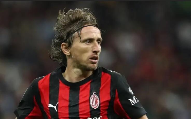 老当益壮！40岁莫德里奇连续5场意甲踢满90分钟