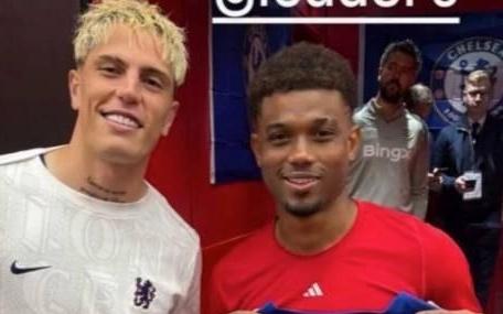 太阳报：阿马德被网暴后，曼联周一派工作人员探望他以表支持