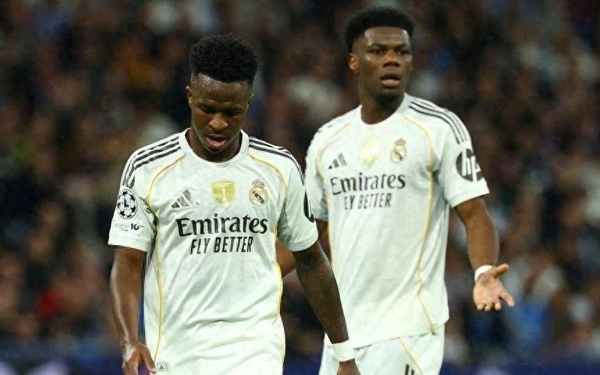 欧冠皇马球迷不原谅失利，维尼修斯成众矢之的