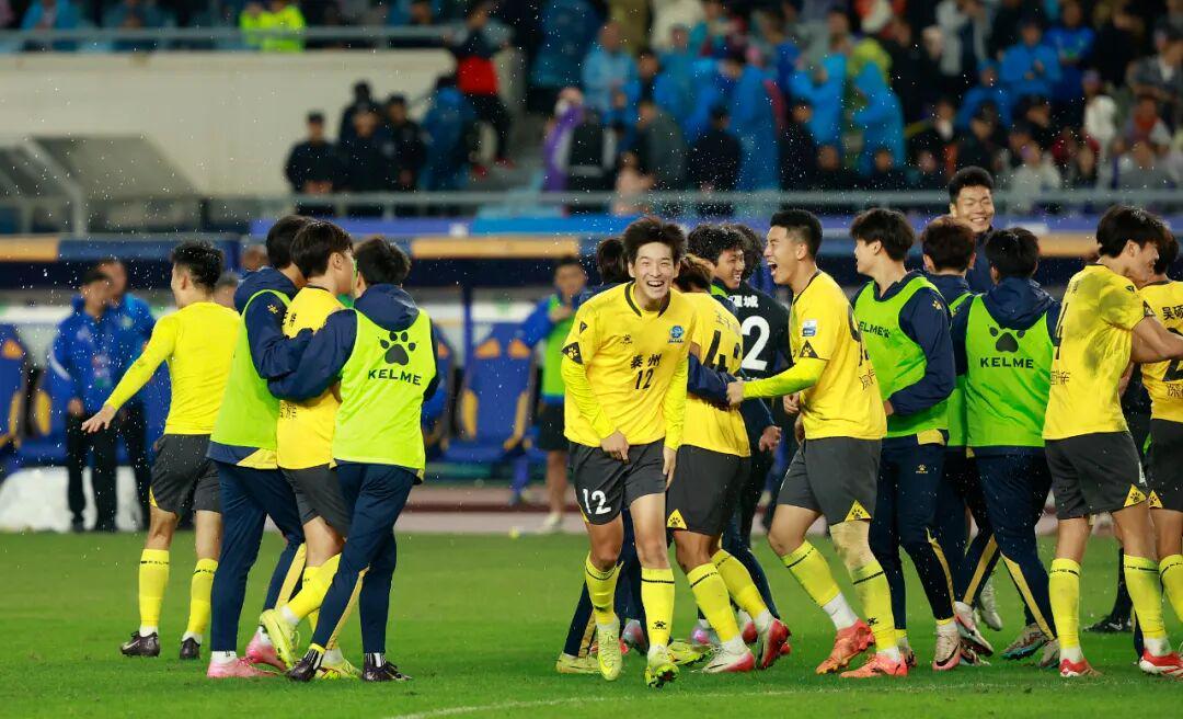 从罢训到登顶，高敬刚才是泰州夺冠头号功臣！亚泰靠苏超挽回颜面